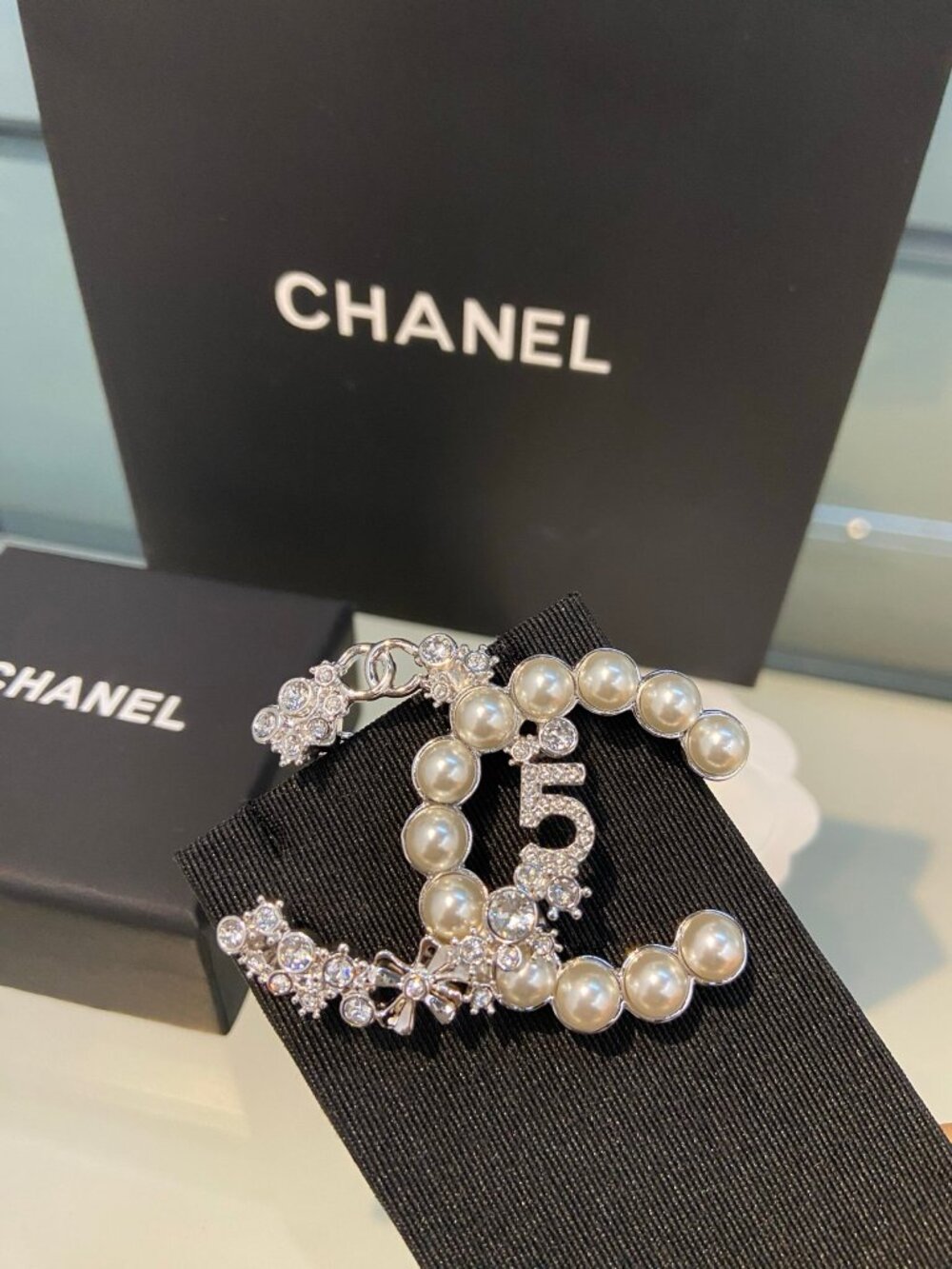 Chanel Silver-Tone Pearl Crystal CC Brooch Pin - Picture 6 of 7